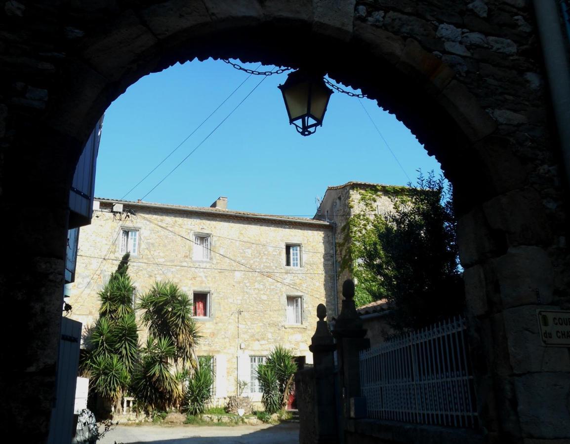 Logis De La Meschaussee, Dans Donjon Du Xie Siecle Canet  Екстериор снимка